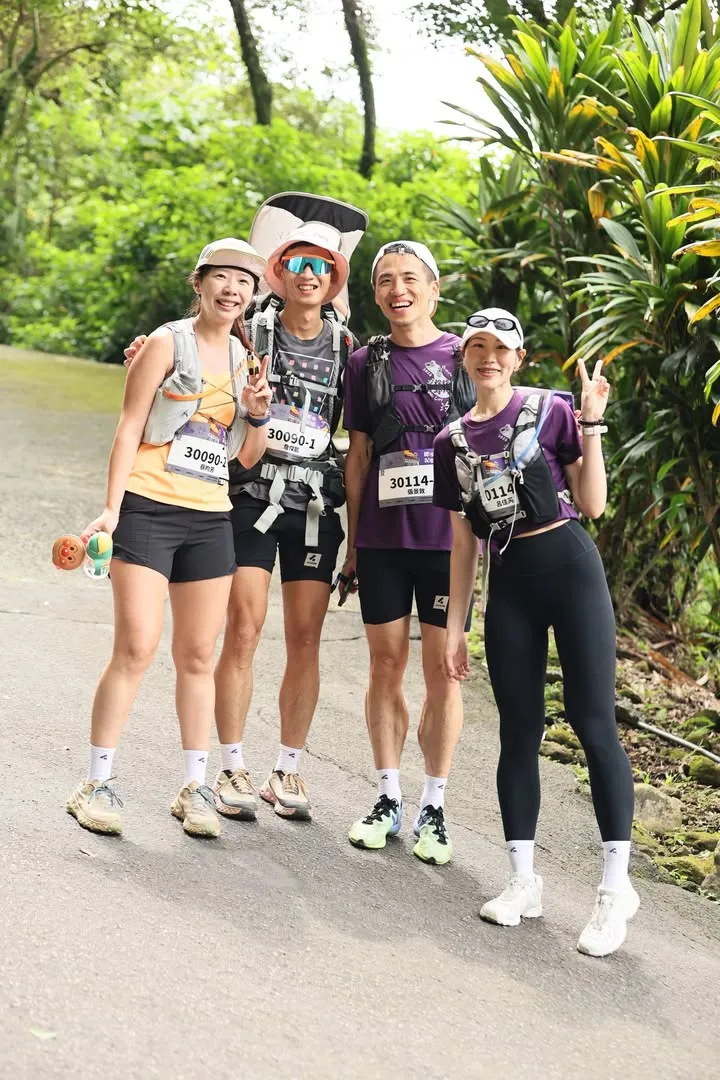 既然是參加雙人體驗組跑跑走走，